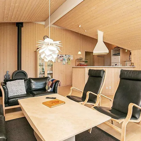 Three-bedroom Holiday In Rorvig 1 * Bøtø By
