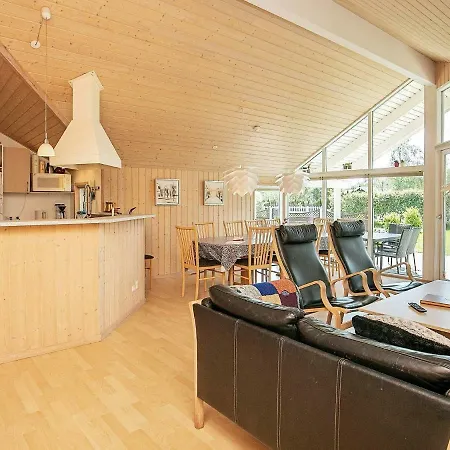 Tatil Evi Three-bedroom Holiday In Rorvig 1 *