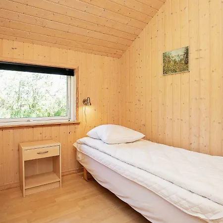 Tatil Evi Three-bedroom Holiday In Rorvig 1 Bøtø By