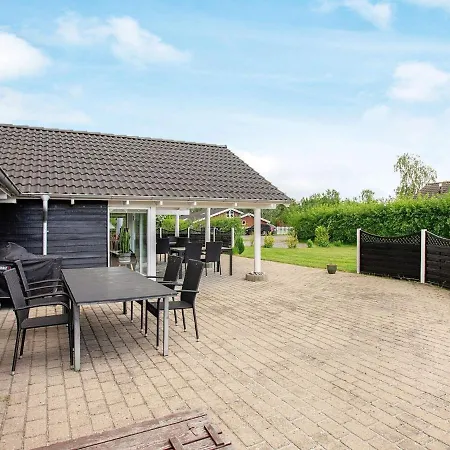 Tatil Evi Three-bedroom Holiday In Rorvig 1 *
